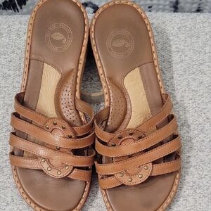 Nurture Brown Leather Women's Sandals Size 7.5